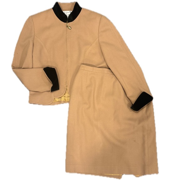 Vintage Christian Dior Women’s 2 pc Suit Set Tan Black Trim Size 14 - Picture 1 of 10